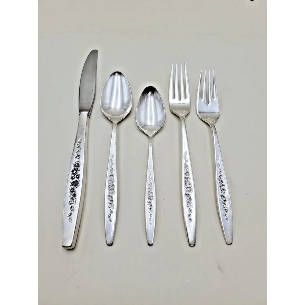 International Deep Silver LAUREL 46 Pc Wood Case Serving Utensils Embossed